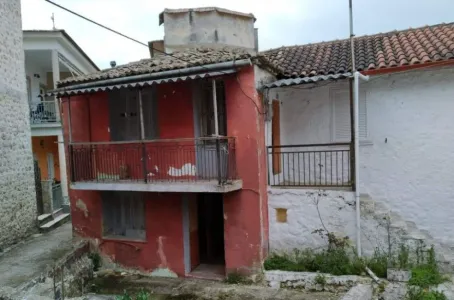 Māja Pārdošanā 46200 Paramithia GR